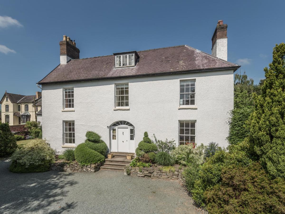 The Old Schoolhouse And Cottage Bishop's Castle Exterior foto